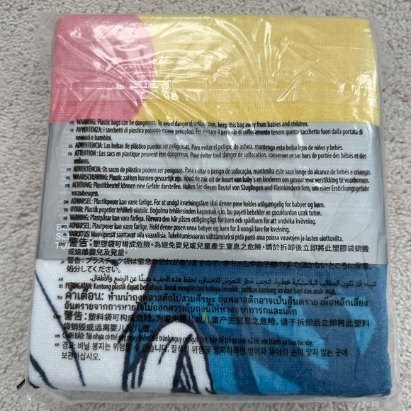 Star Wars Disney Beach Towel 34 x 64” - Picture 3 of 4